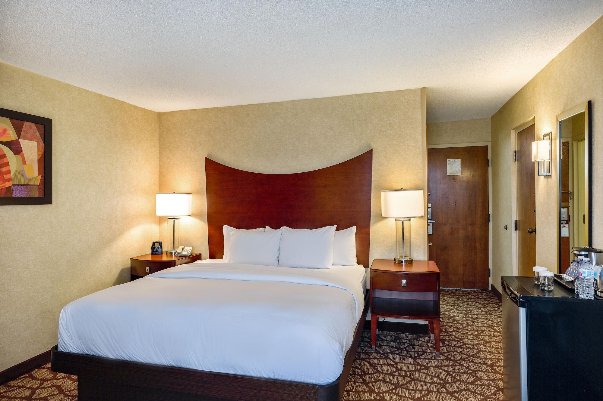 Doubletree By Hilton Johnson Hotel