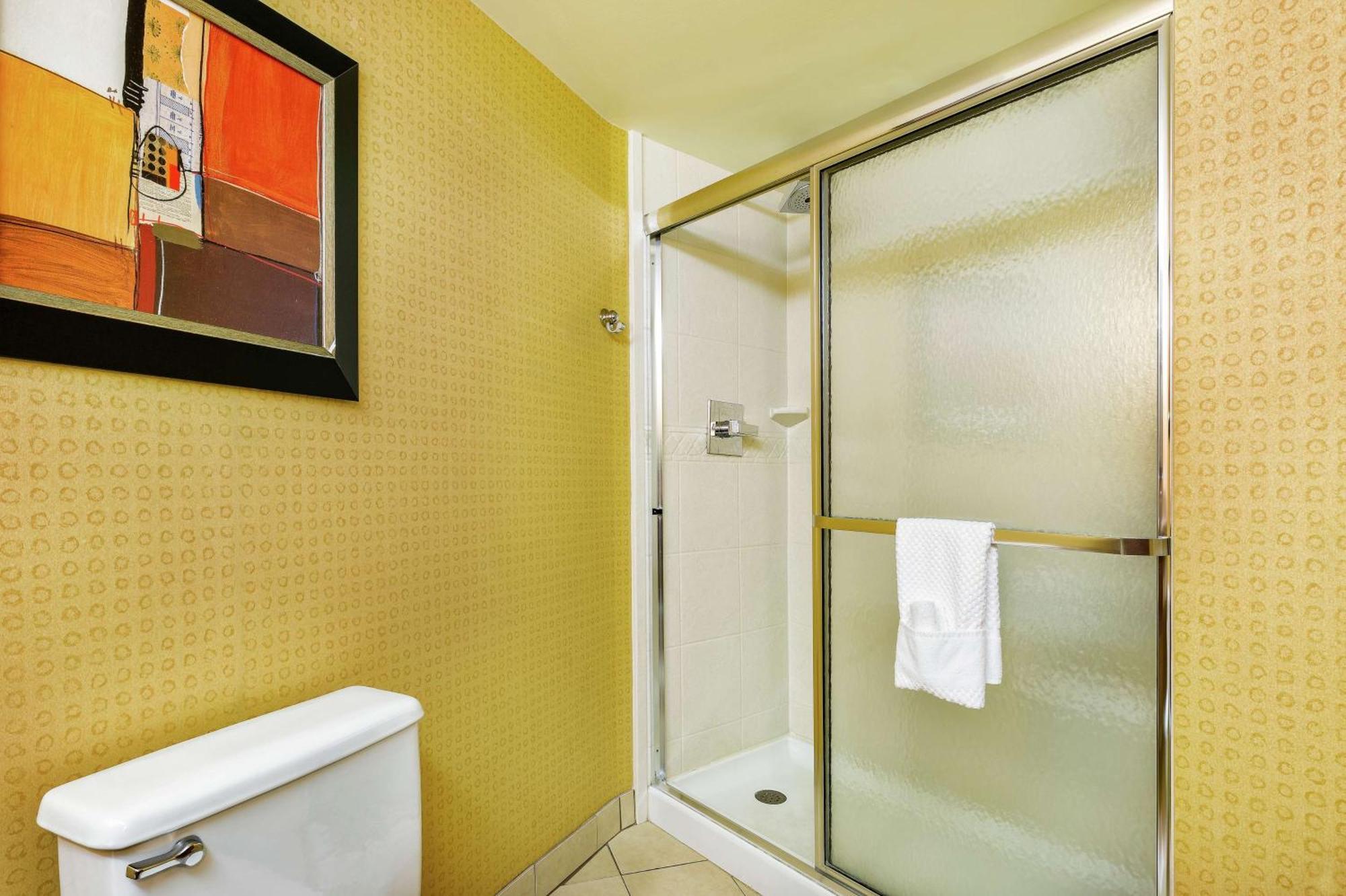 Hotel Doubletree By Hilton Johnson Johnson City